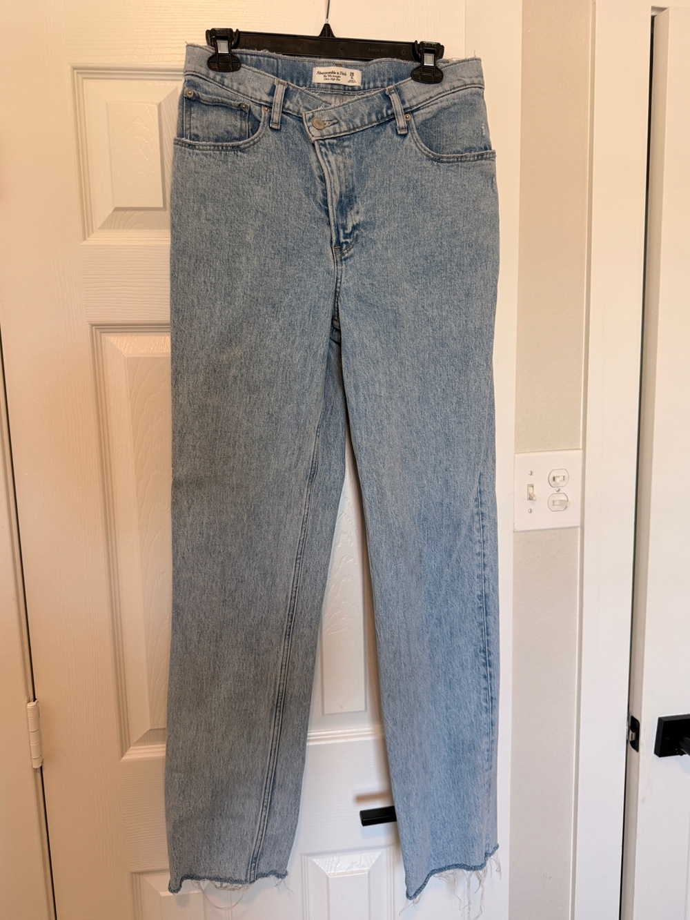 Abercrombie Ultra high rise 90s straight leg Jeans